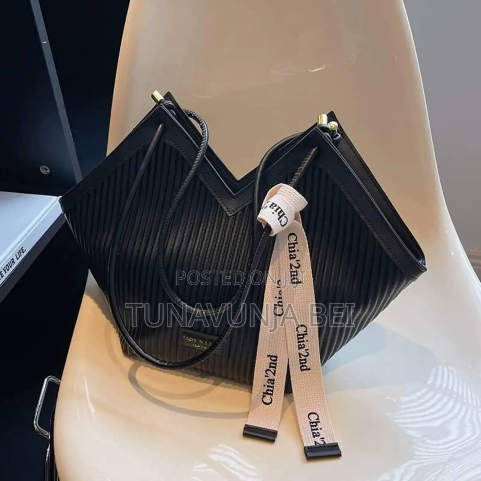 Kouldekaa Shoulder Bag