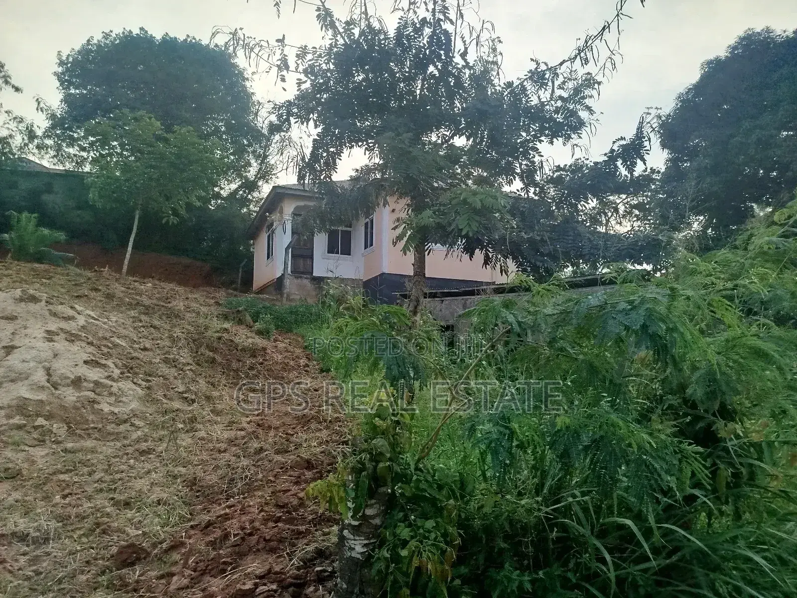 Furnished 3bdrm House in Mbezi Mafuli, Kinondoni for sale
