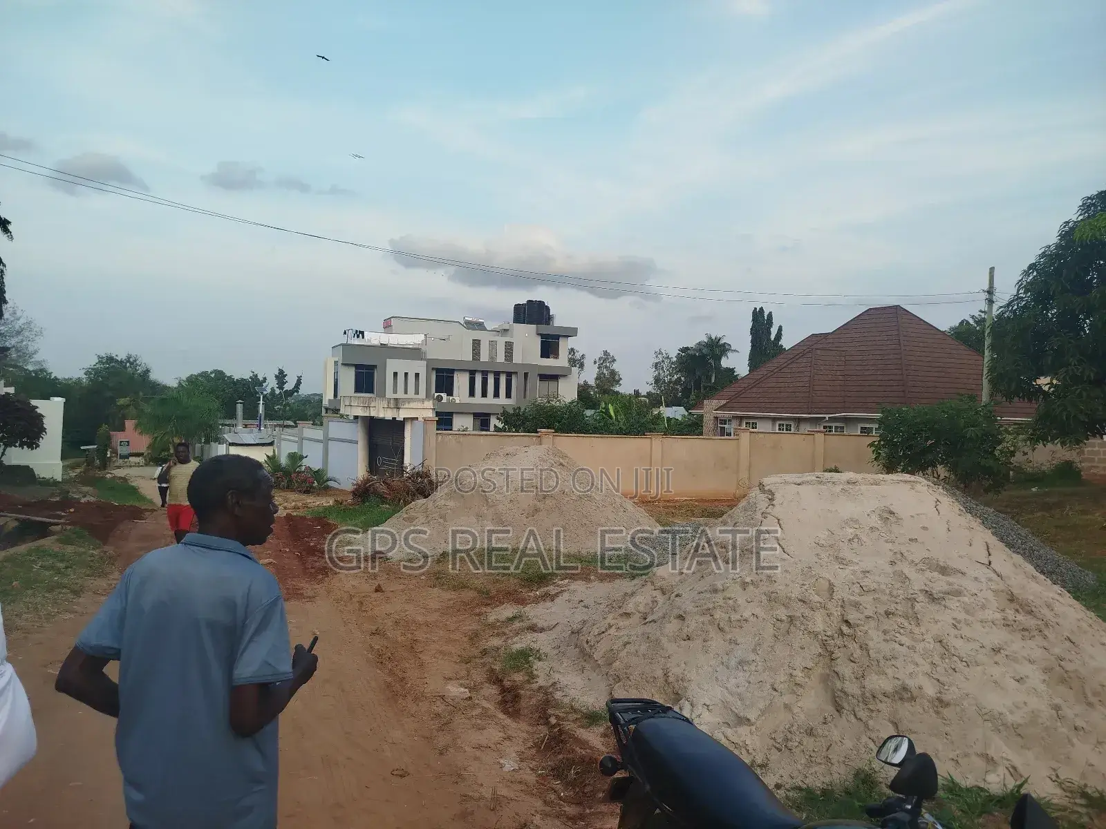 Furnished 3bdrm House in Mbezi Mafuli, Kinondoni for sale