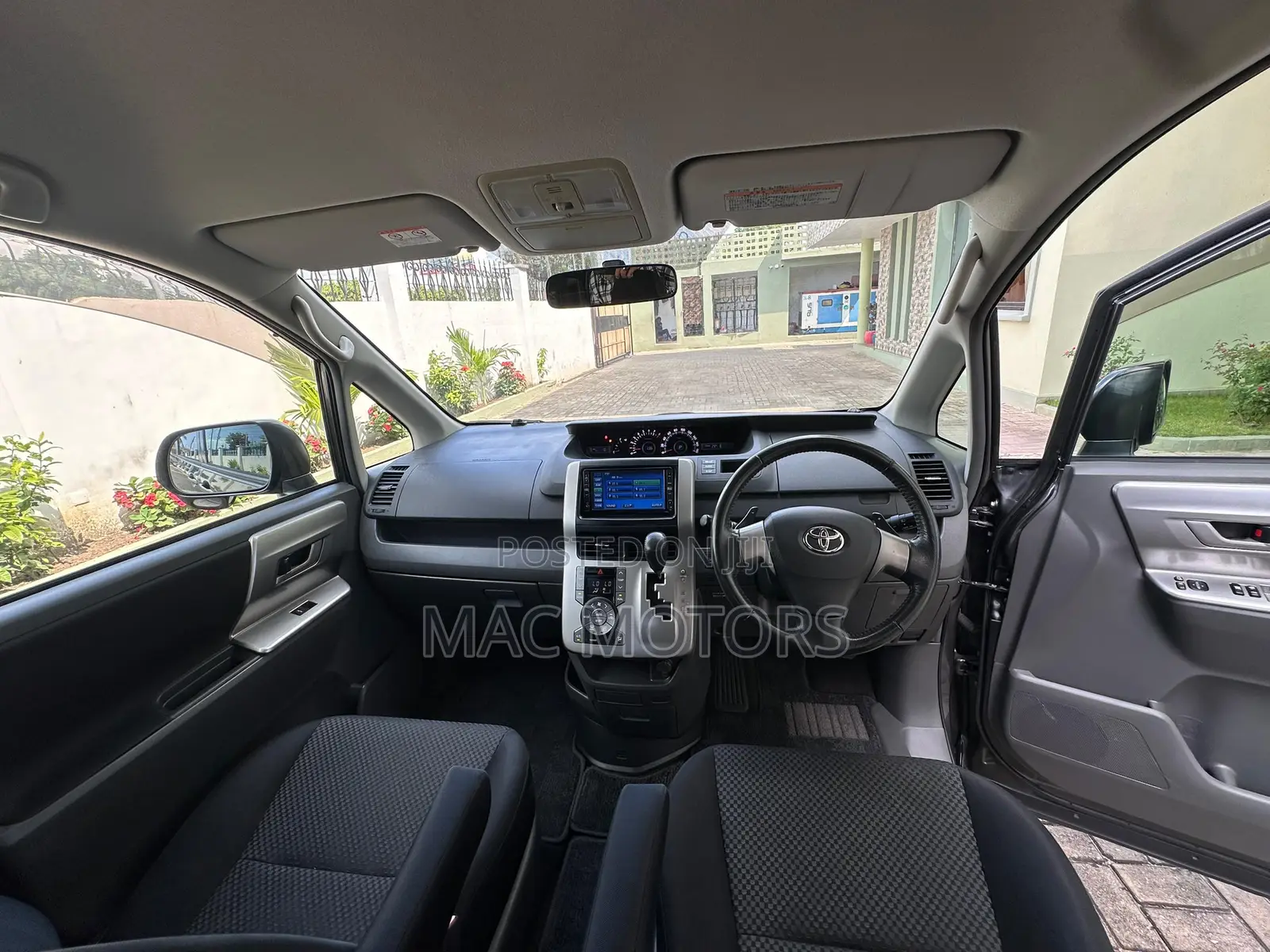 Toyota Noah 2008 Gray