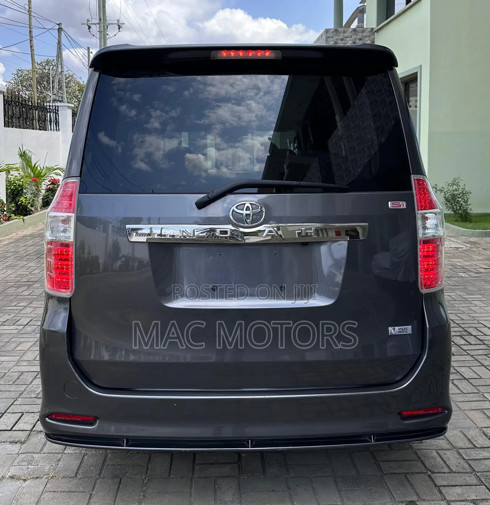 Toyota Noah 2008 Gray