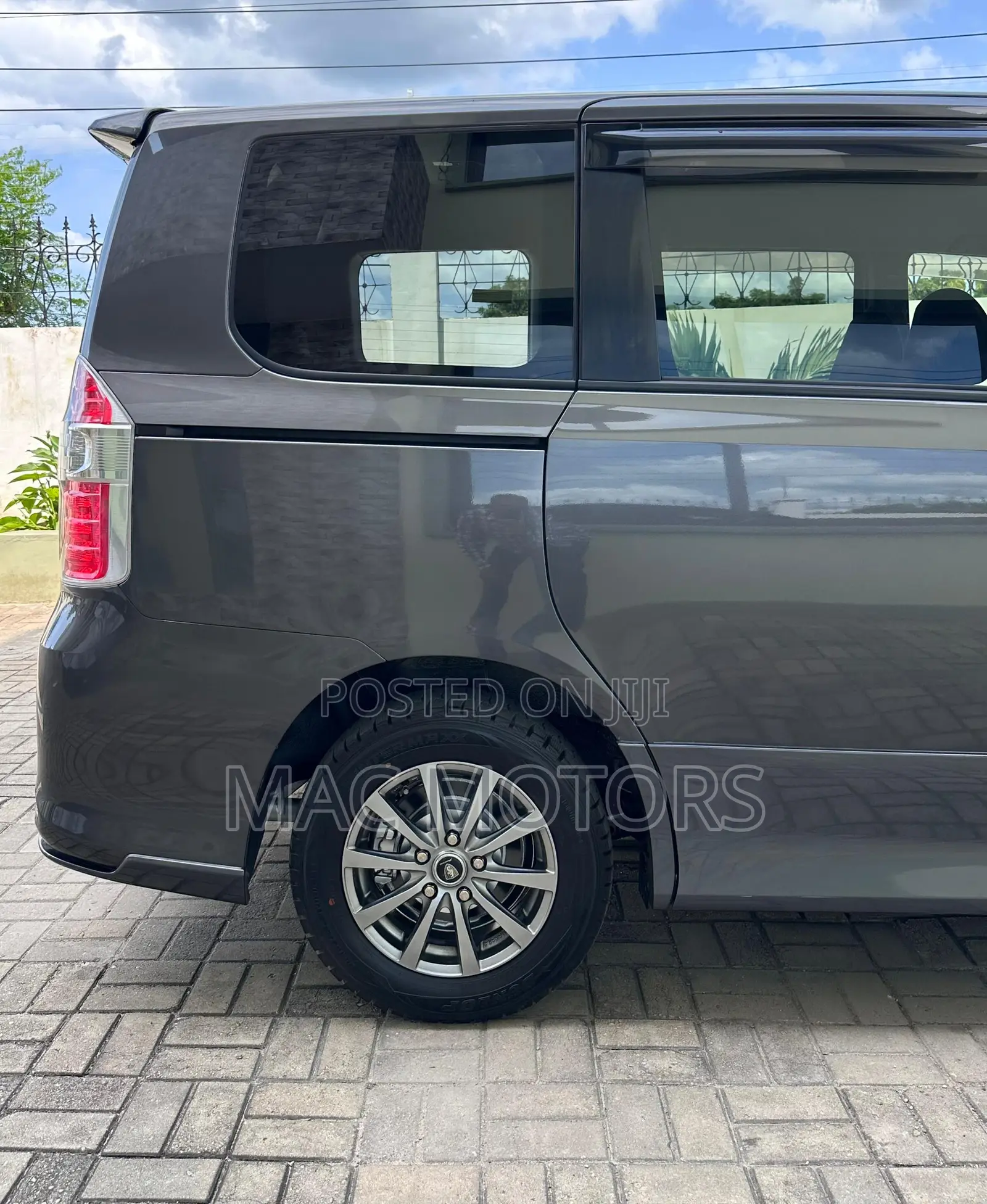 Toyota Noah 2008 Gray