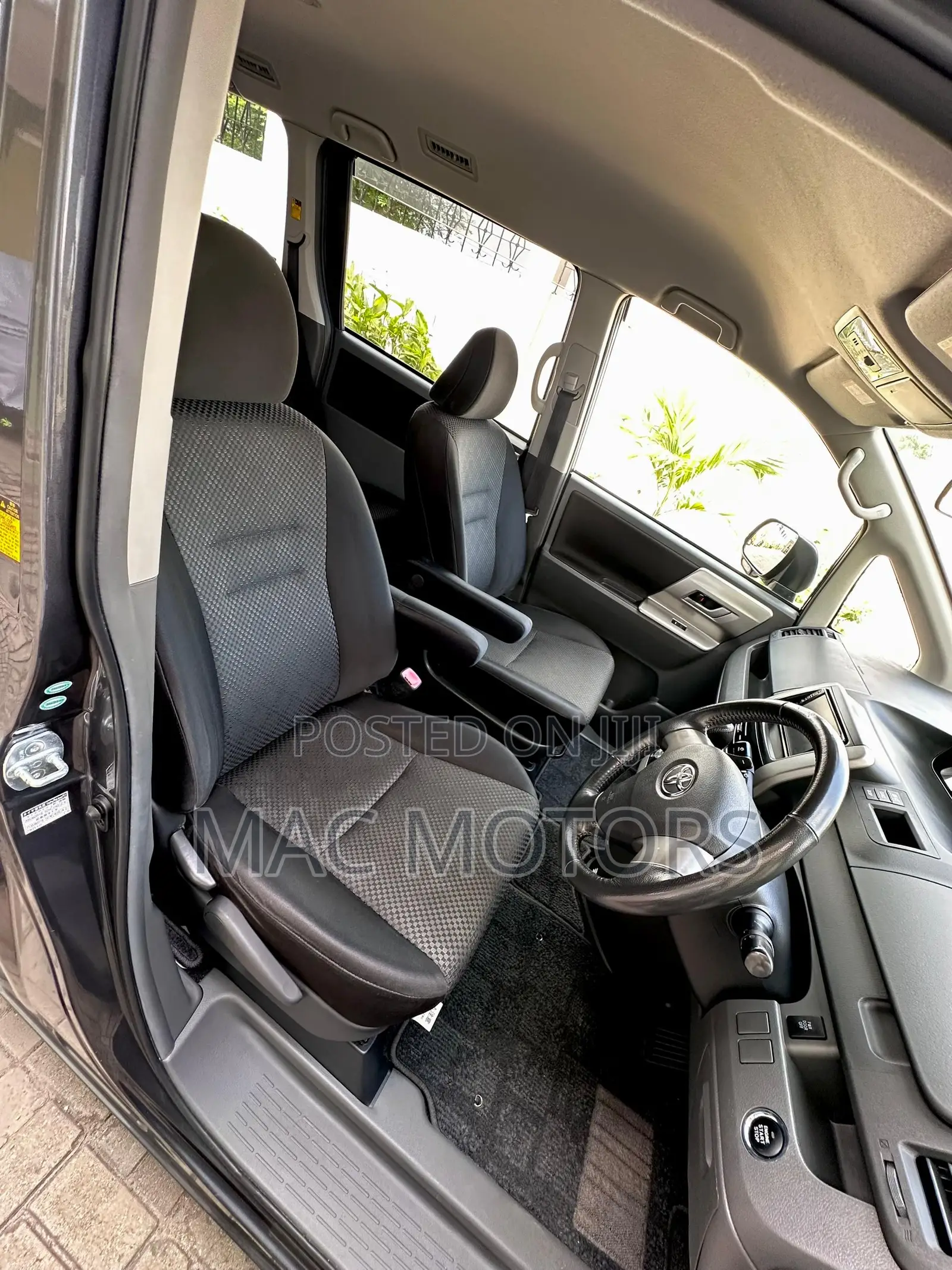 Toyota Noah 2008 Gray