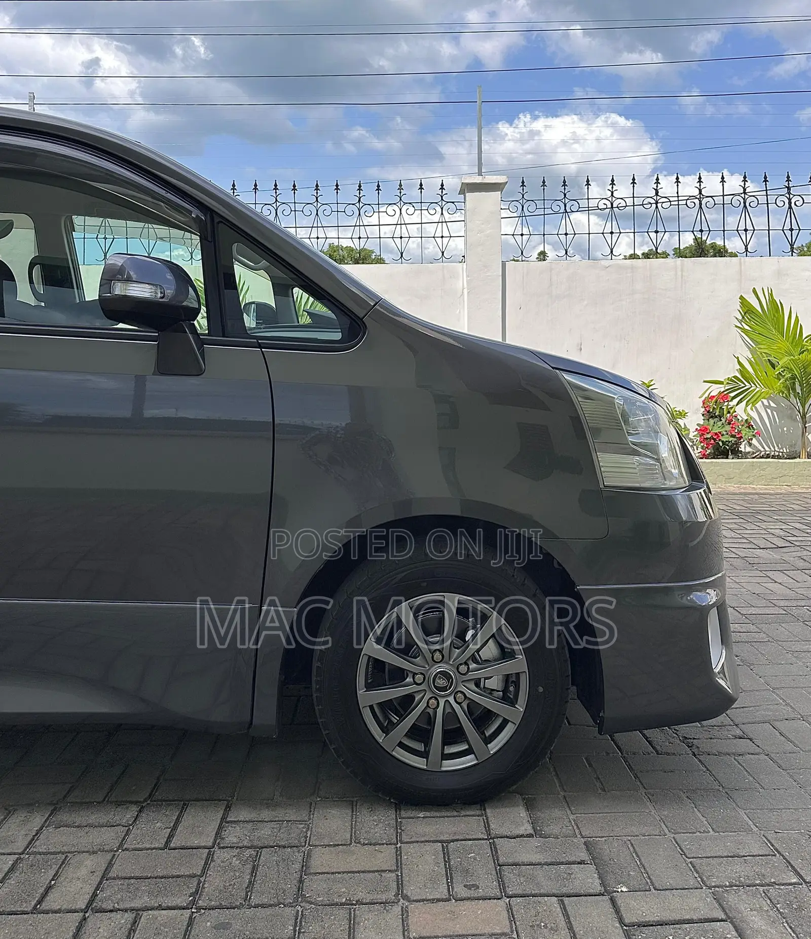 Toyota Noah 2008 Gray