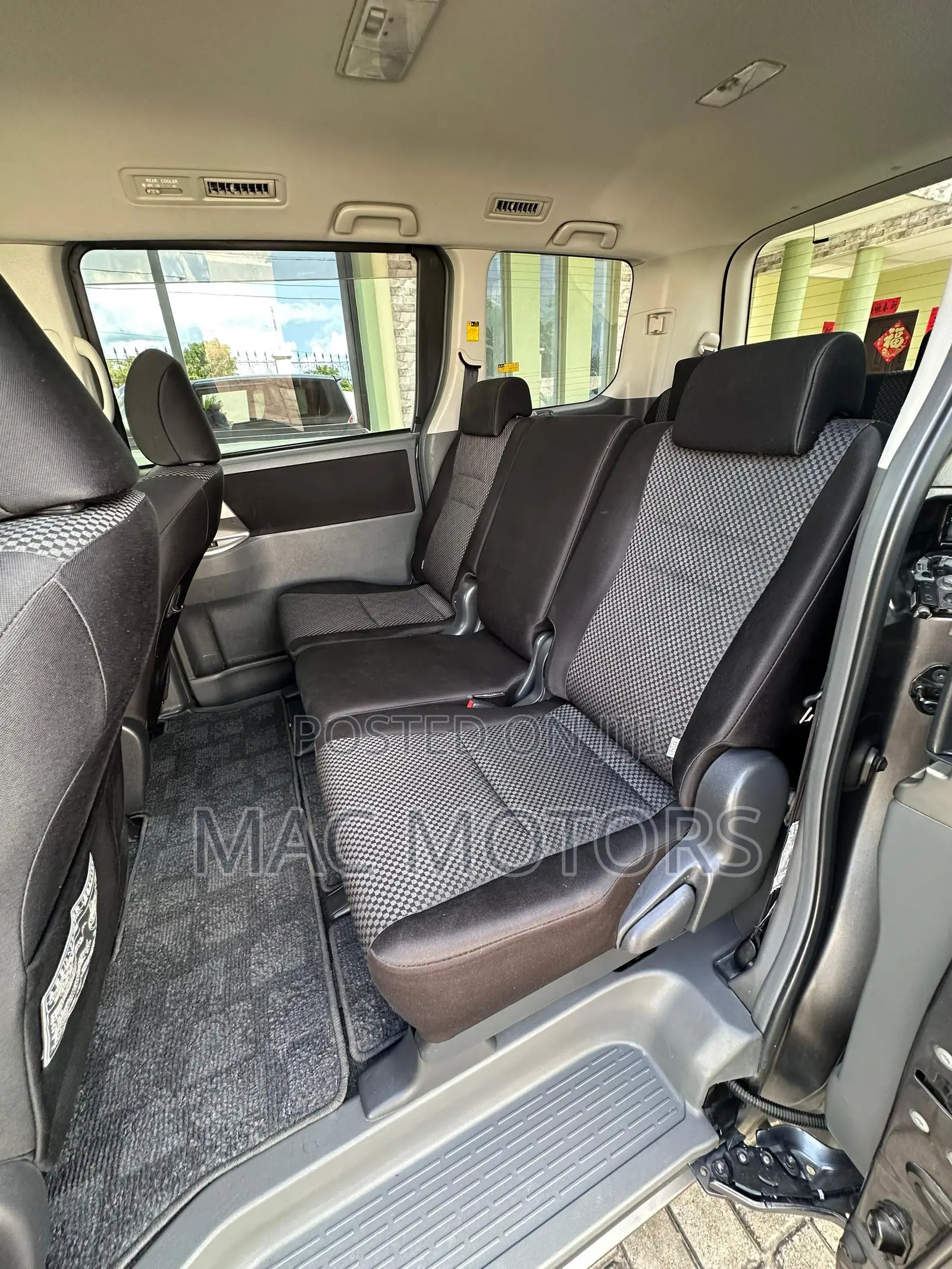 Toyota Noah 2008 Gray