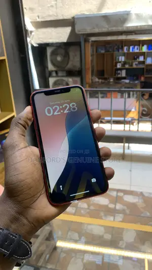 Apple iPhone 11 64 GB Red