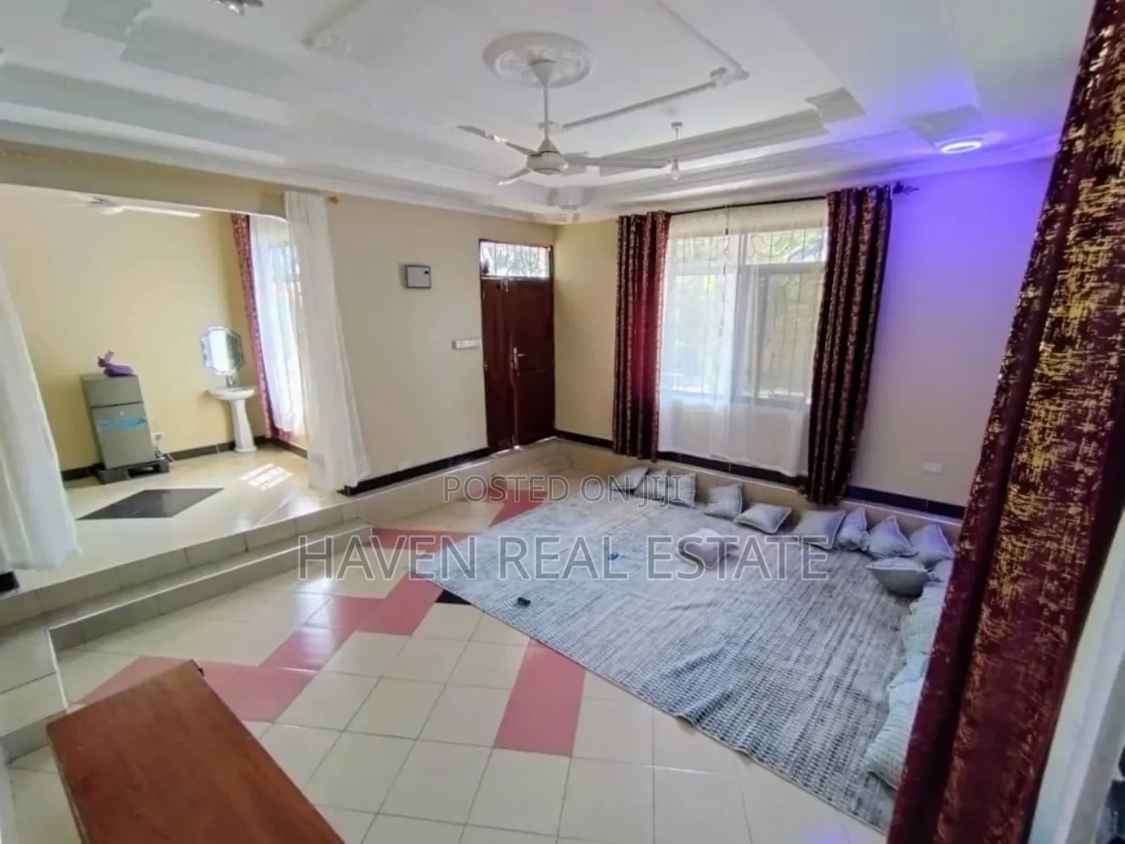 6bdrm House in Ukonga for sale