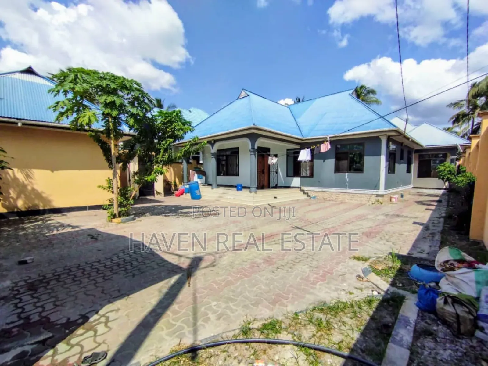 6bdrm House in Ukonga for sale