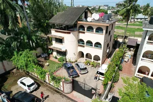 5bdrm Bungalow in Msasani Beach for rent