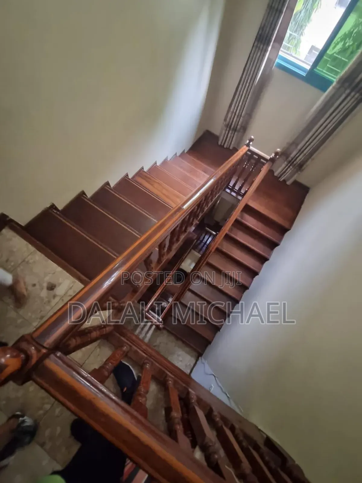 5bdrm Bungalow in Msasani Beach for rent