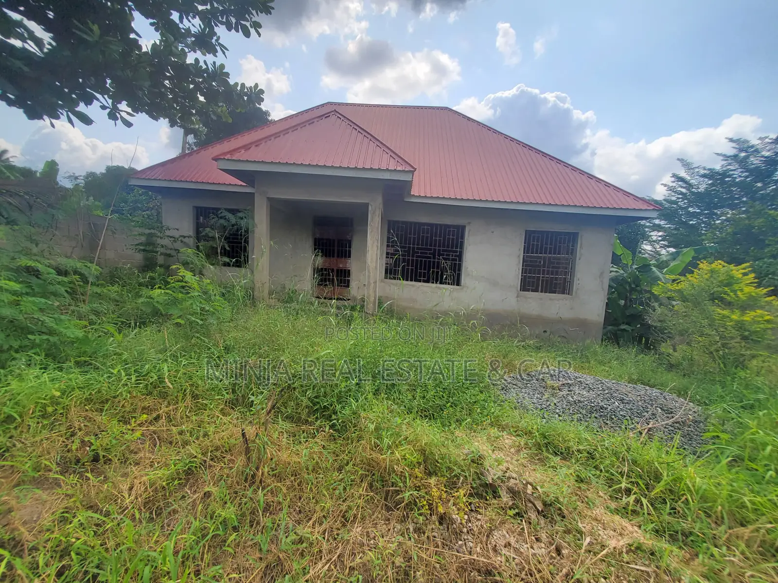 3bdrm House in Goba for sale