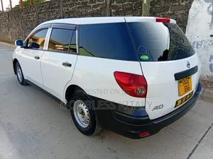 Nissan Advan 2016 White