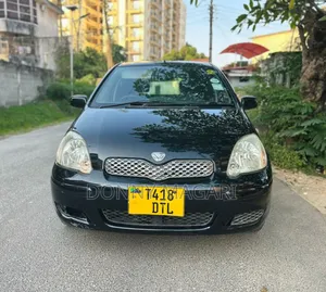 Toyota Vitz 2004 Black