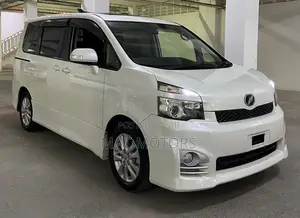 Toyota Voxy 2012 White