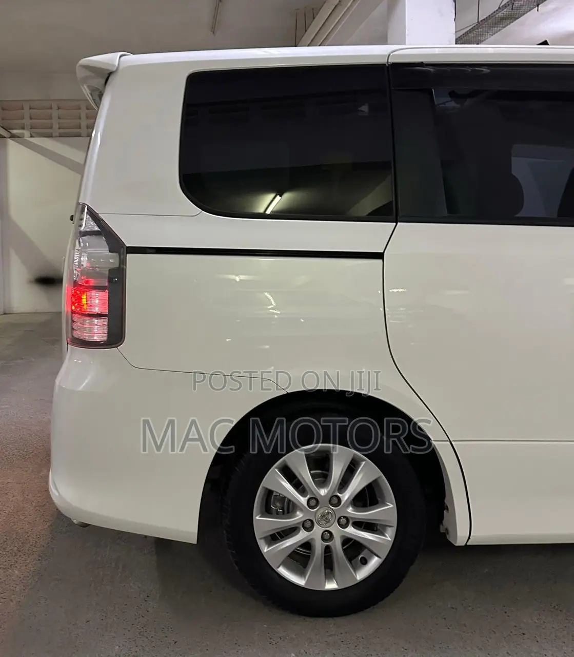 Toyota Voxy 2012 White