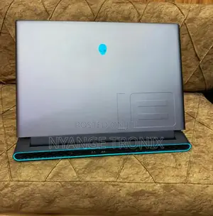 New Laptop Dell Alienware M18 R2 32GB Intel Core I9 SSD 1T