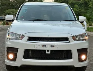Mitsubishi Outlander 2010 Pearl