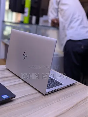 Laptop HP EliteBook 845 G7 16GB AMD Ryzen 5 SSD 256GB