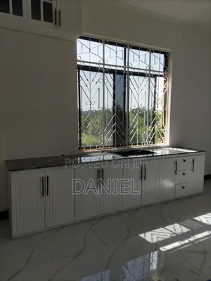 Kitchen Cabinets White Color