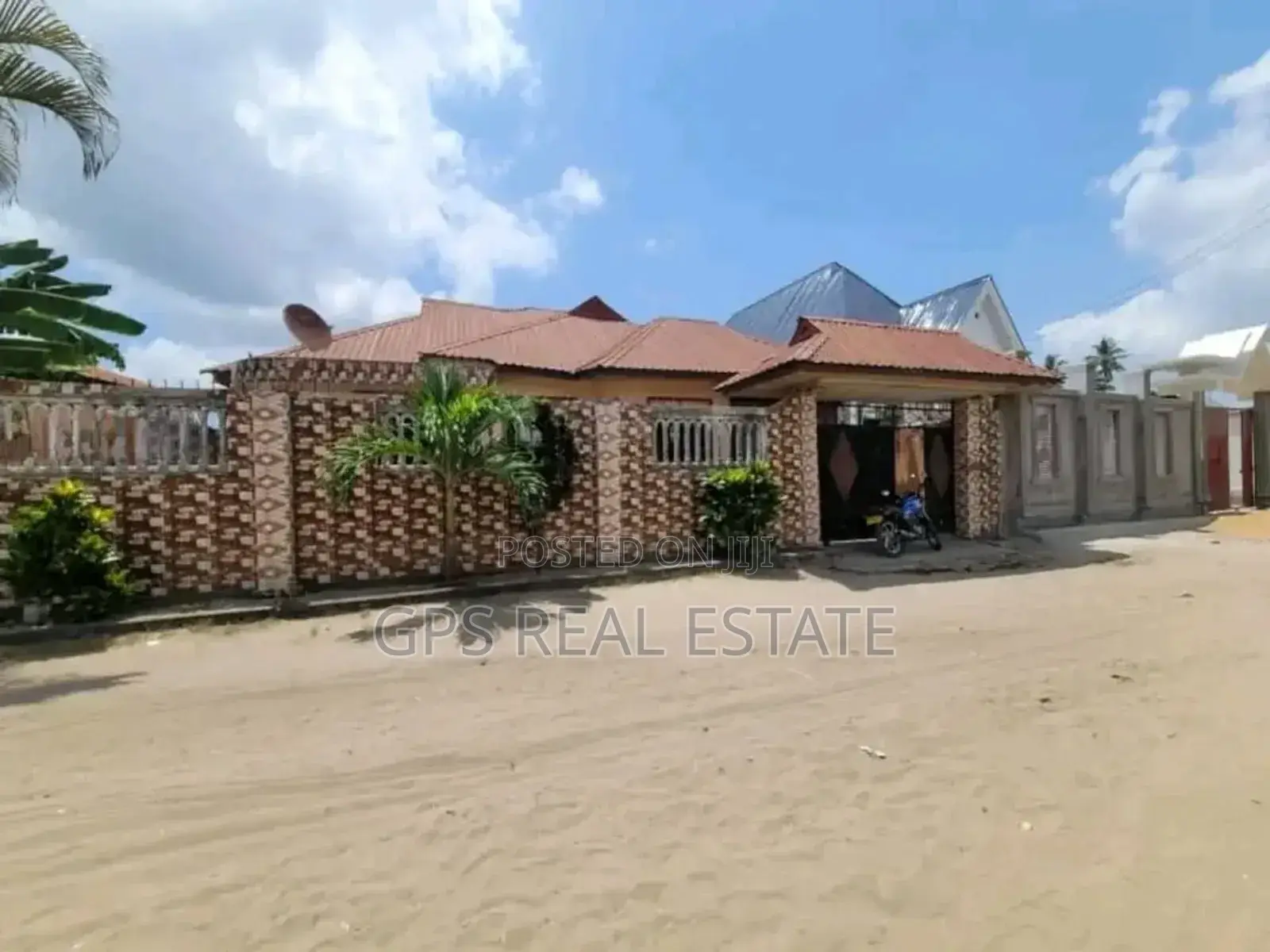 3bdrm House in Mbagala Saku Ilulu, Temeke for sale