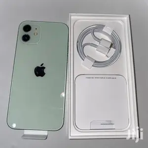 New Apple iPhone 11 64 GB Green