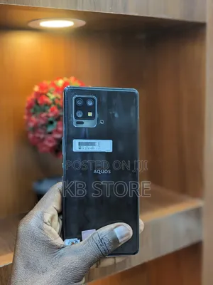 Sharp Aquos zero6 128 GB Black