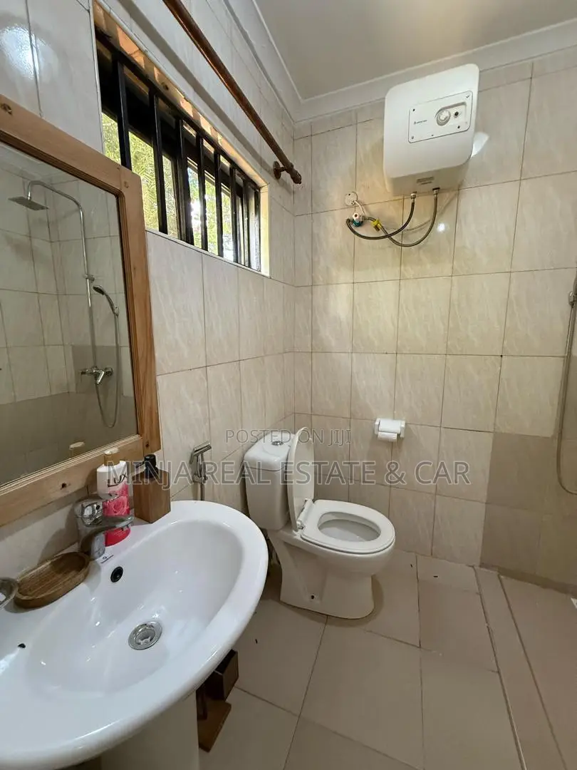 Furnished 2bdrm House in Masaki for rent