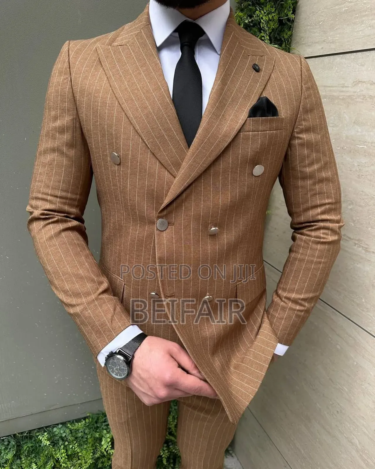 Brown Suit | White Stripes