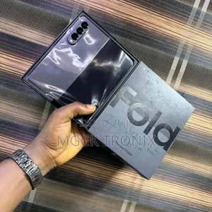 New Samsung Galaxy Z Fold4 256 GB Purple