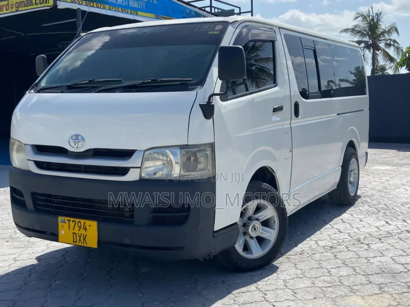 Toyota Quantum 2010 Silver
