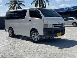 Toyota Quantum 2010 Silver