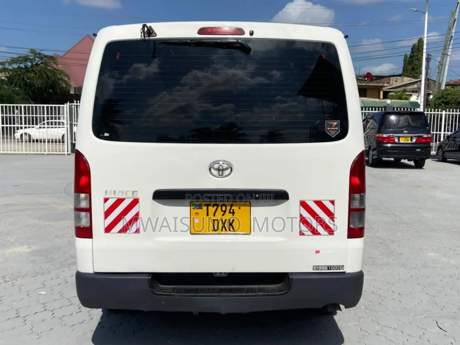 Toyota Quantum 2010 Silver