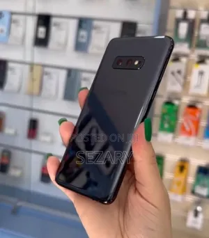 Samsung Galaxy S10e 128 GB Black