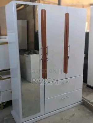 Kabati Milango Mitatu Mpyaa