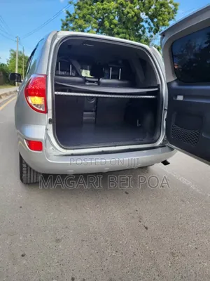 Toyota RAV4 2011 Silver