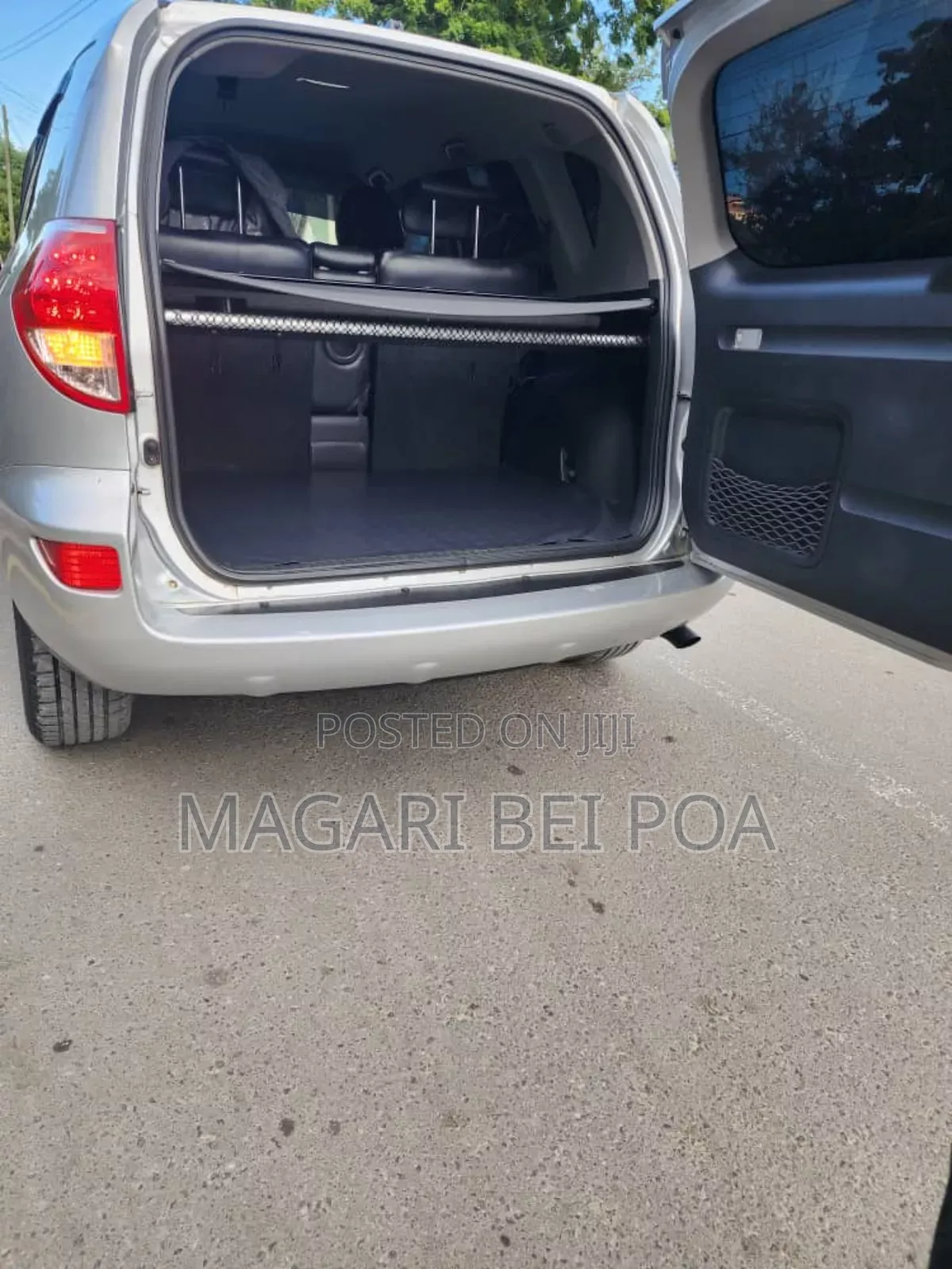 Toyota RAV4 2011 Silver
