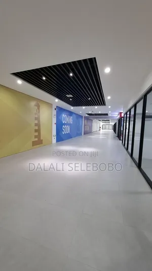 Big Mall Supermarket Area Square 700 Available