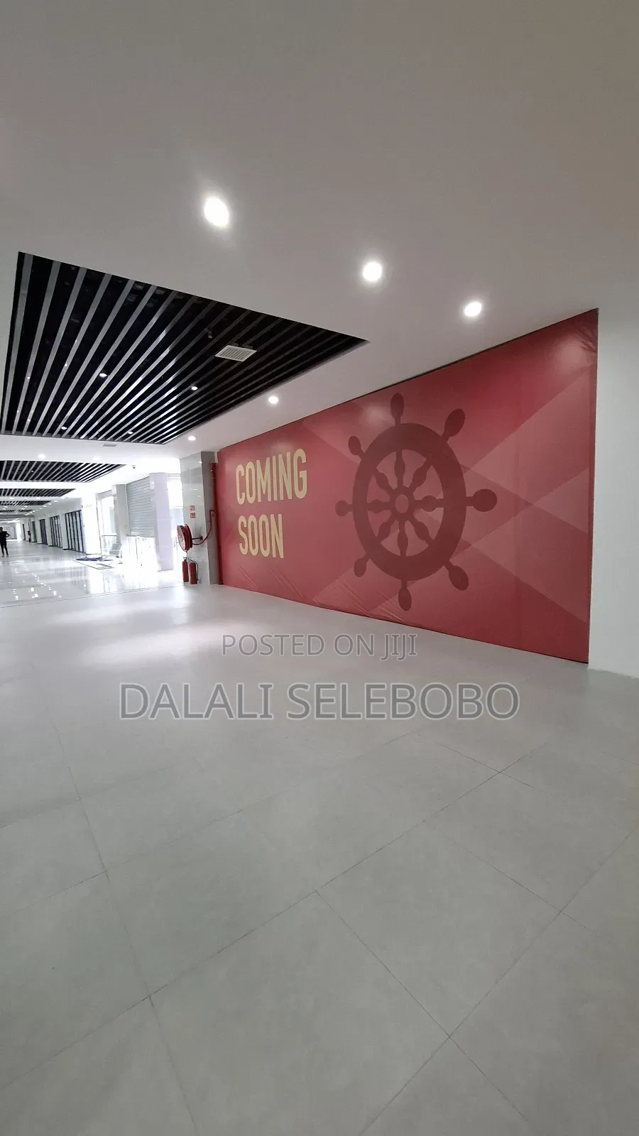 Big Mall Supermarket Area Square 700 Available