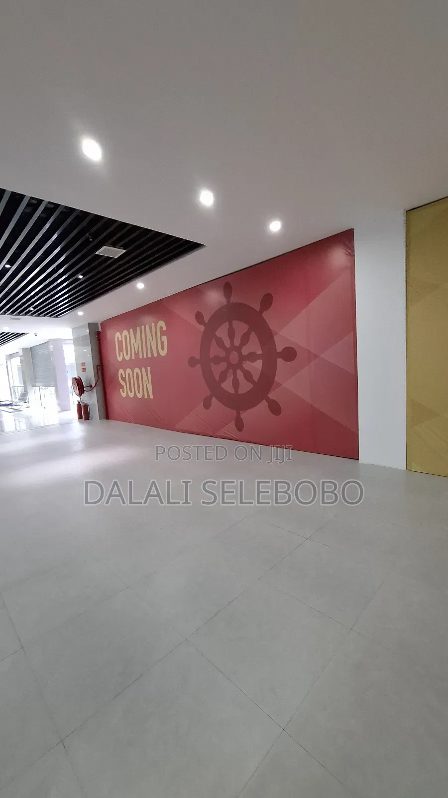 Big Mall Supermarket Area Square 700 Available