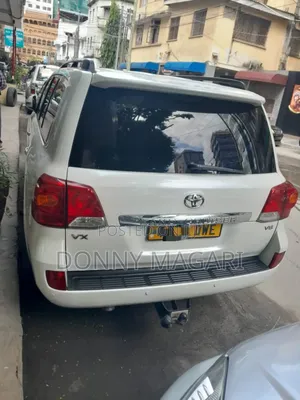 Toyota Land Cruiser 2014 White