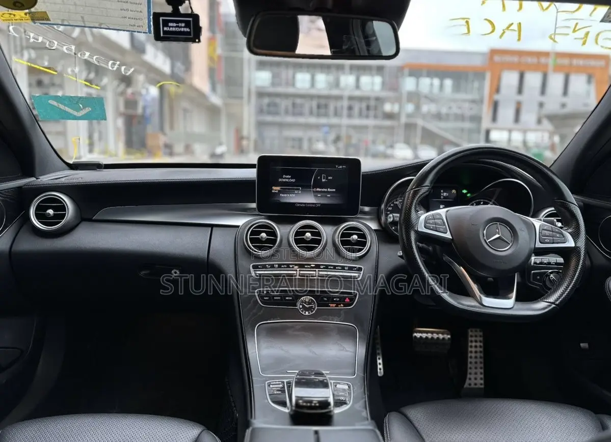 Mercedes-Benz C200 2014 White