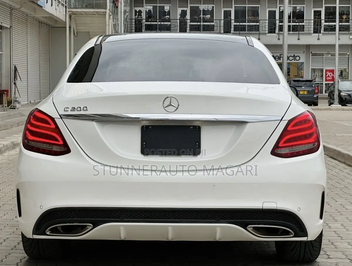Mercedes-Benz C200 2014 White