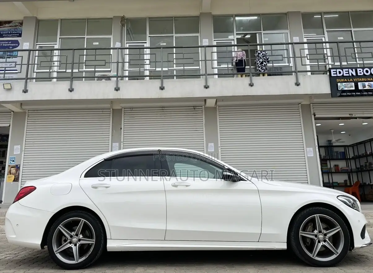 Mercedes-Benz C200 2014 White