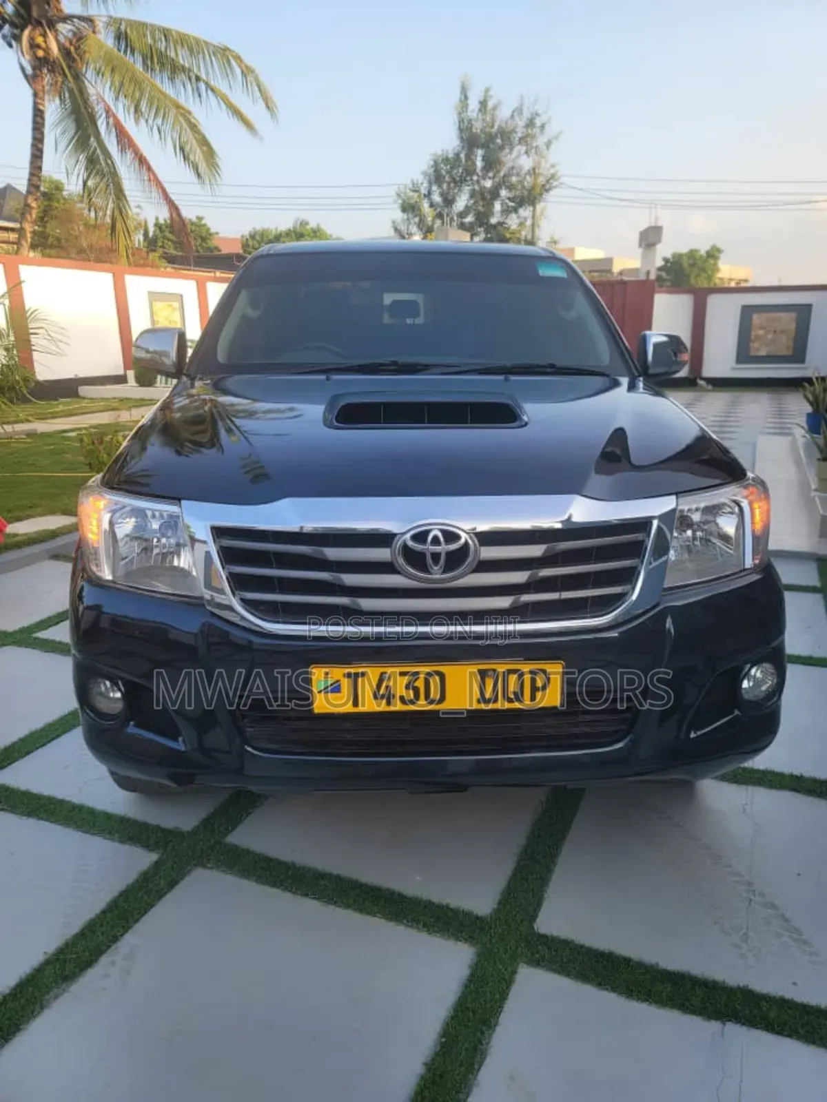 Toyota Hilux 2013 Gray