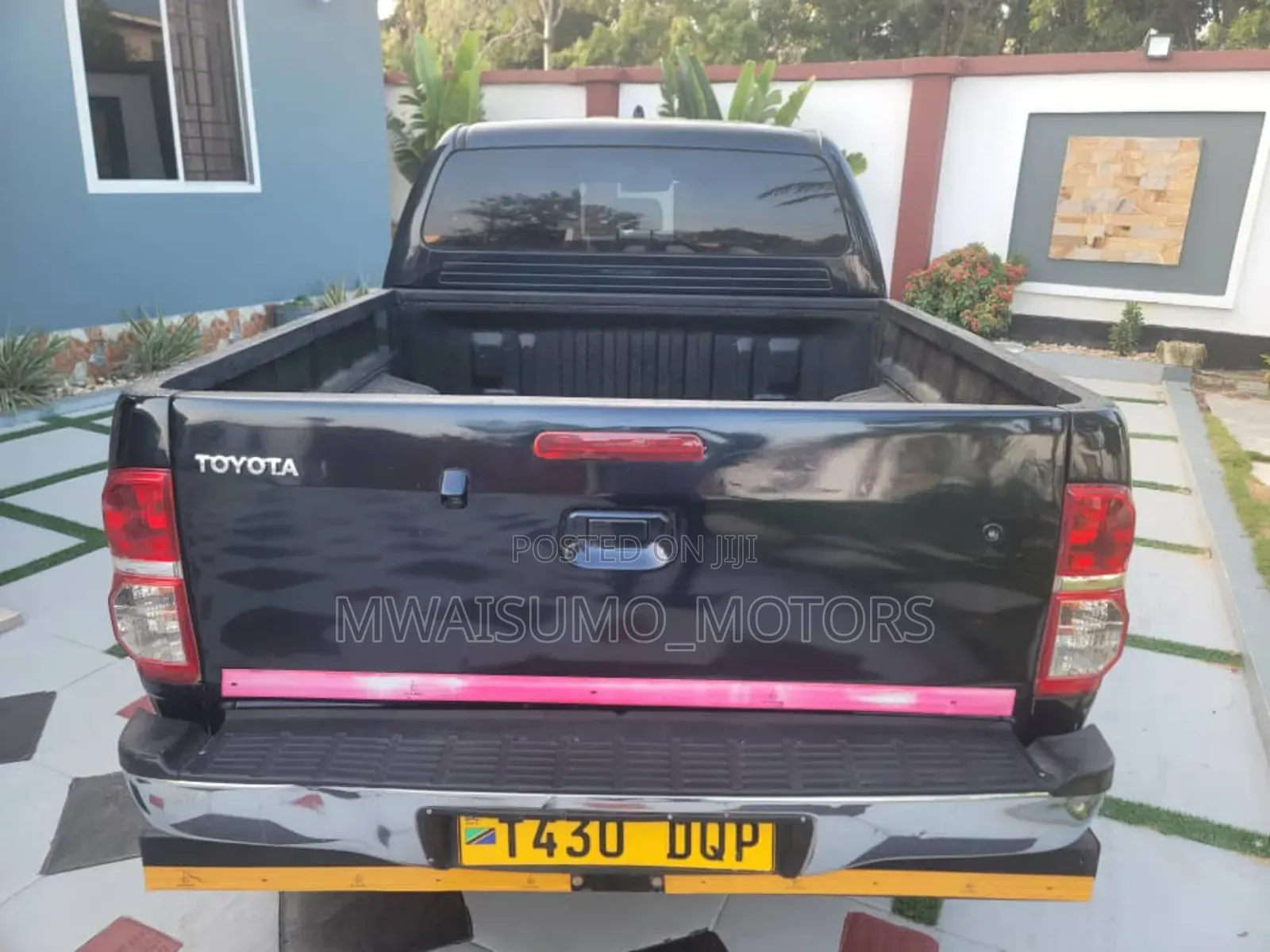 Toyota Hilux 2013 Gray