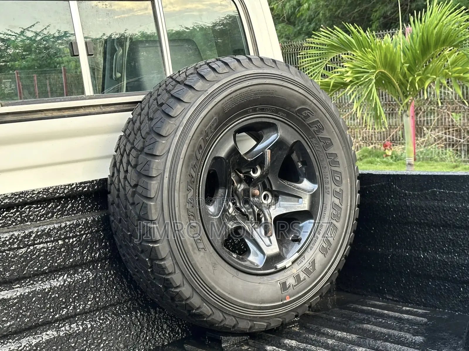Toyota Land Cruiser 2016 White