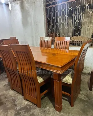 Strong Dinning Table