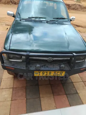 Toyota Hilux 1999 Green