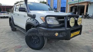 Toyota Hilux 2008 White