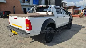 Toyota Hilux 2008 White